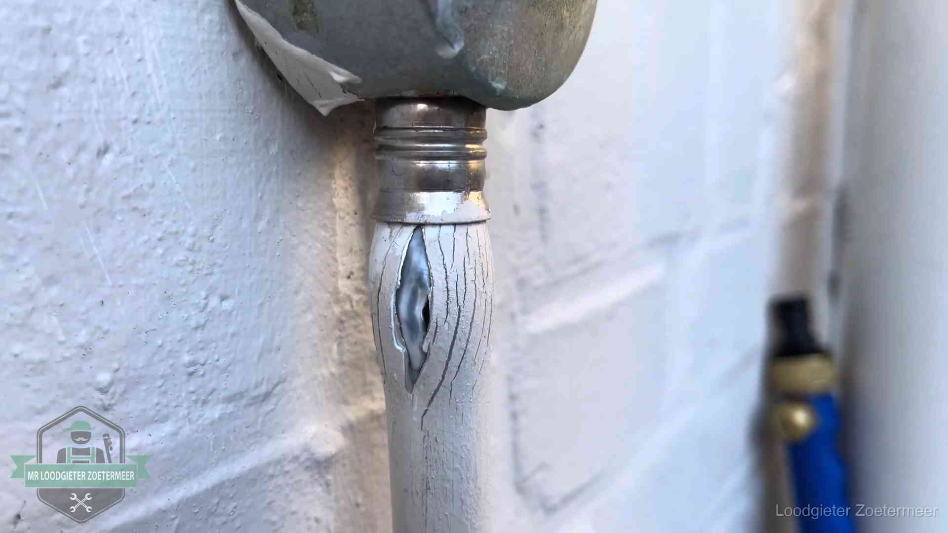 Wanneer lekdetectie in Zoetermeer Oude waterleiding in Zoetermeer waar de verf openscheurt, een stille aanwijzing voor een beginnend lek